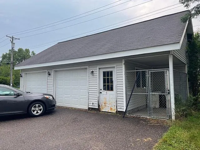 3 bed, 800 sqft, $975 — Photo 4