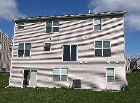 2nd image of 1455 Bethesda Cir