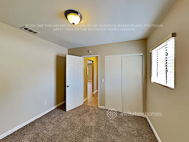 10027 Marcus Ave — Photo 12