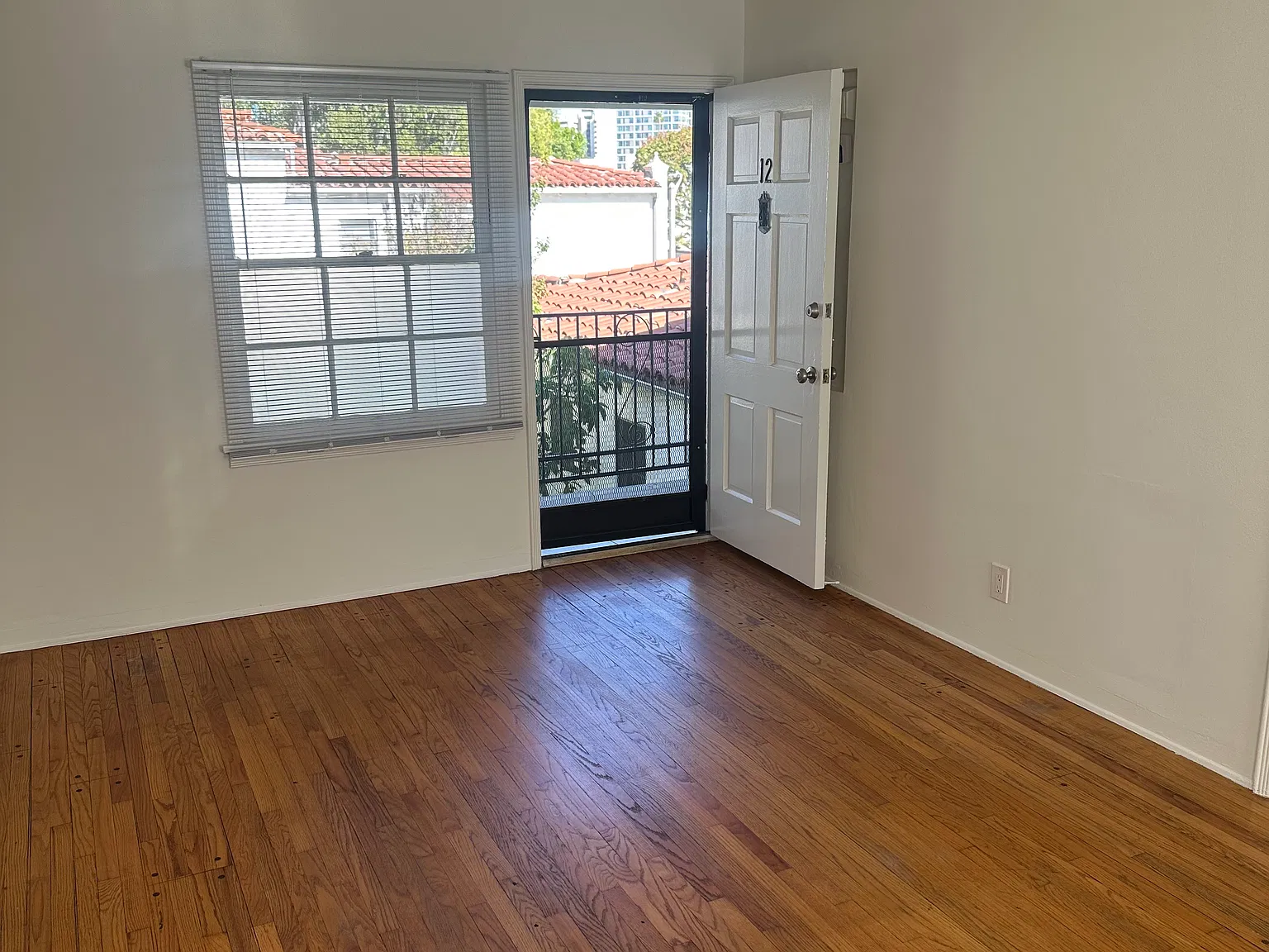 1 bed, 750 sqft, $2,475 — Photo 4