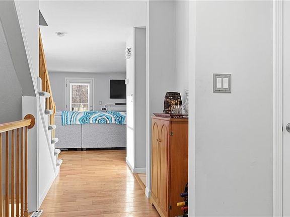 5th image of 154 Bear Hill Rd APT 401