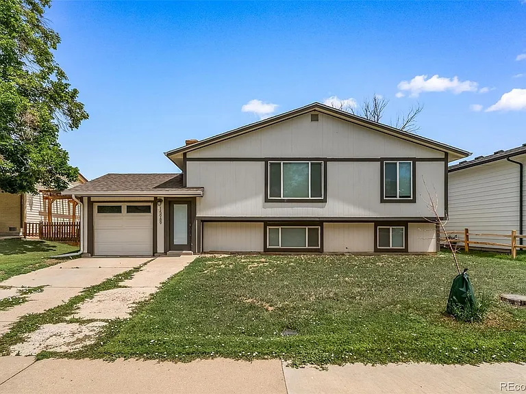 15989 E 18th Pl — Photo 39