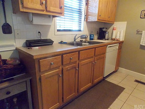 4th image of 5836 Sparrow Dr