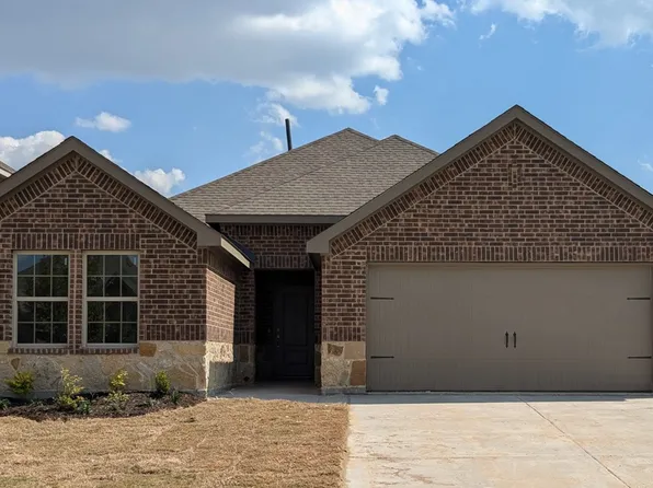 635 Carters Grove Dr, Fate, TX 75189