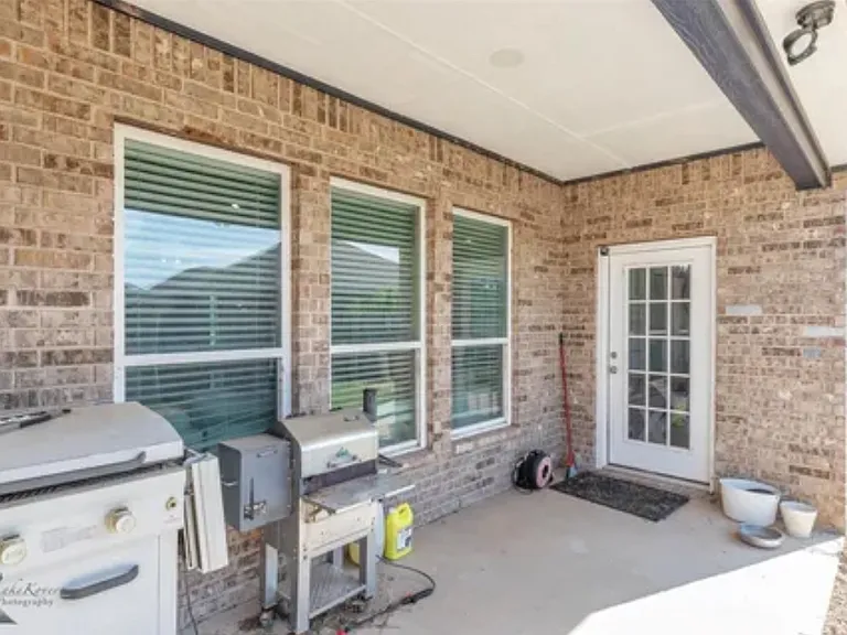 7449 Sleepy Hollow Ln — Photo 19