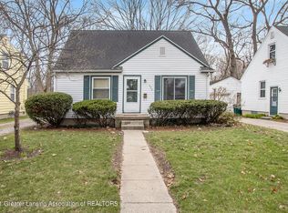 820 S Dexter Dr, Lansing, MI