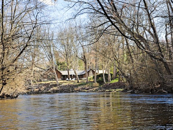 87 Red Coat Rd, Westport, CT 06880
