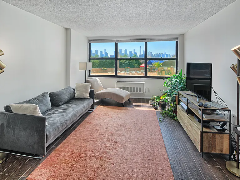 7004 Kennedy Blvd E #2E — Photo 2