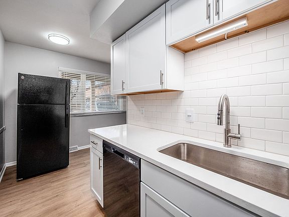 4th image of 552-558 Riverview Dr #552-A