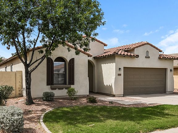 3rd image of 3705 E Jaguar Ave
