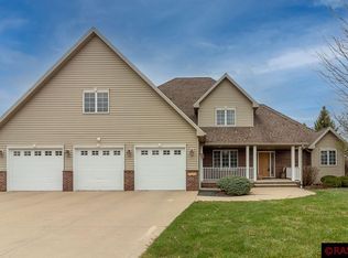 2331 Abbywood Ln, North Mankato, MN 56003