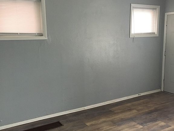 5th image of 4217 S Grand Blvd #1