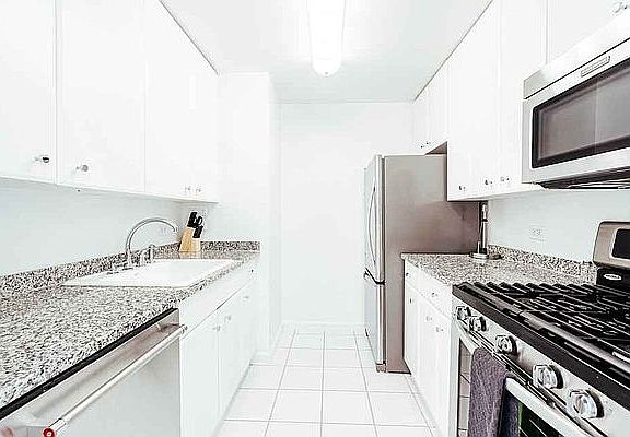 3rd image of 320 E 45th St #17G