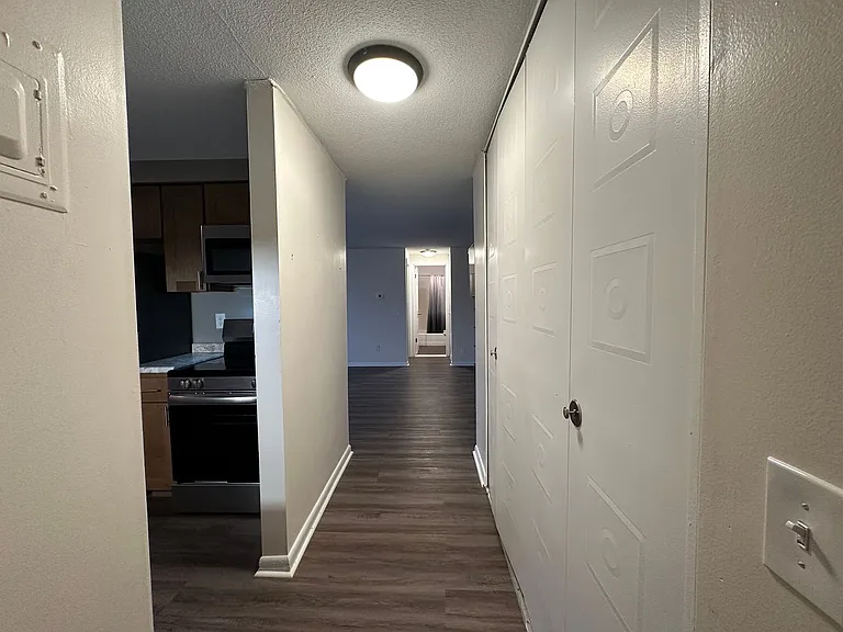 Avalon Apartments — Photo 12