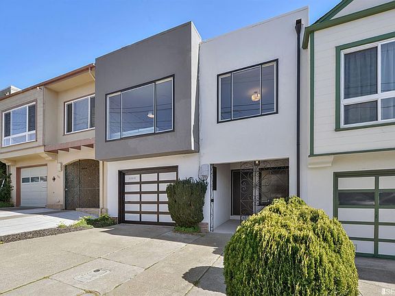 3rd image of 539 Wyandotte Ave