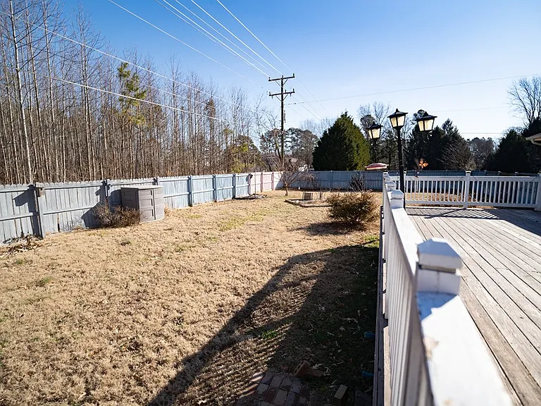 400 Brent Pl — Photo 7