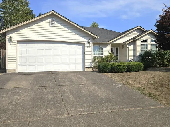 917 28th Ave, Sweet Home, OR 97386