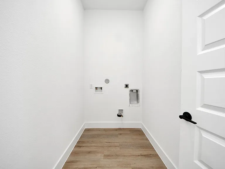 3310 Hardy St — Photo 12