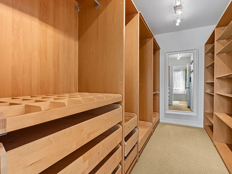 11785 Westview Pkwy — Photo 36