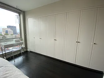 Rented by R New York