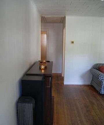 2nd image of 16 Pine St S