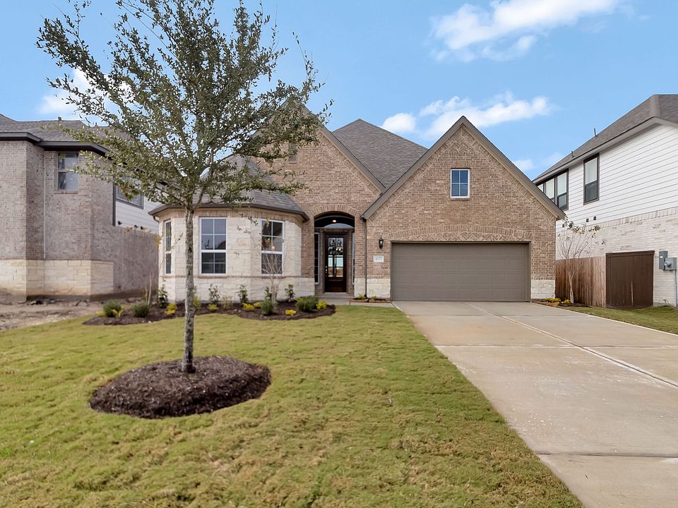 Welcome home to 4027 Martin Ridge Drive