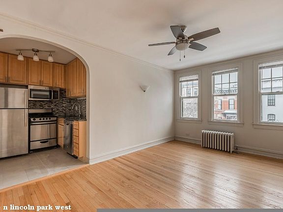 2nd image of 1824 N Lincoln Park W #1214