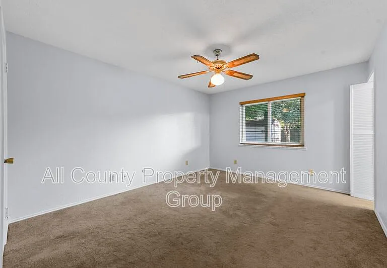 1305 Clark Trl — Photo 9
