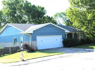 306 S Thorp St, Marion, KS 66861