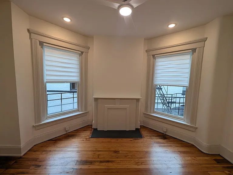 521 Garrard St #3 — Photo 14
