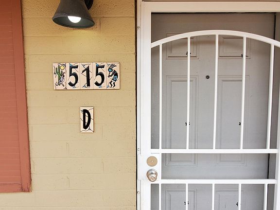 Townhome like feel - duplex with only one shared wall, no one above or below