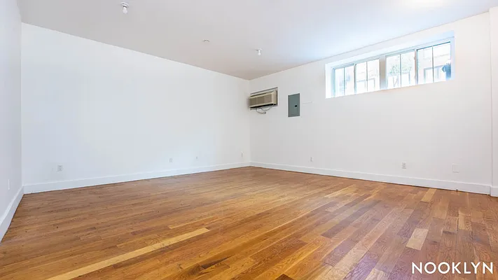 Rented by Nooklyn NYC LLC | media 5
