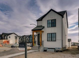 1497 N Rangeview Dr SE, Calgary, AB T3S0G9