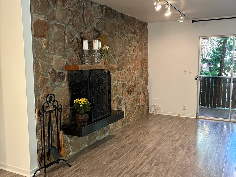 204 Glen Dr — Photo 11