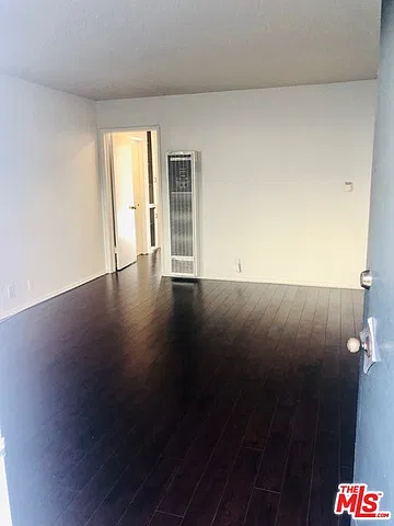 2 bed, 1.0 bath, 850 sqft, $3,100 — Photo 3