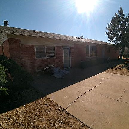 3rd image of 624 N Gaines Ave #1520