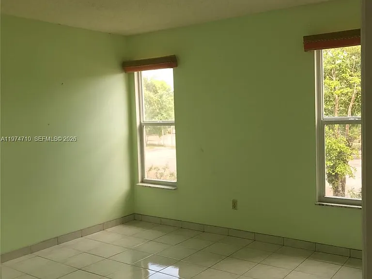 2800 NW 56th Ave #F203 — Photo 11
