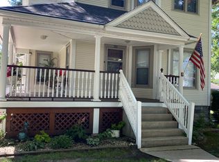 30 Grove St APT 3, Galesburg, MI 49053