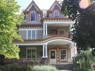 214 W Pine St, Canton, IL 61520