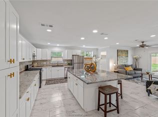 1902 Manning Way, Bryan, TX 77803