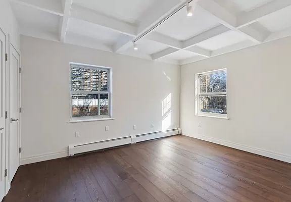 3rd image of 147-75 Grand Central Pkwy #94D