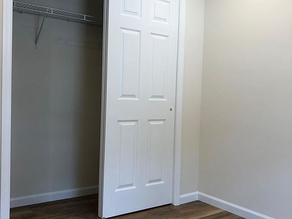 4th image of 1200 Sparta Dr