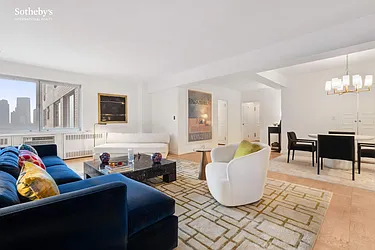 25 Sutton Place South