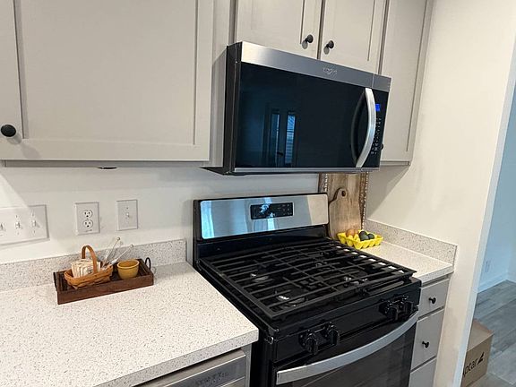 4th image of 5222 Greenwich #12
