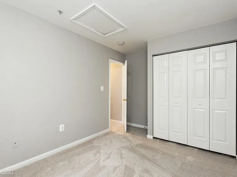 124 Emory Woods Ct — Photo 13