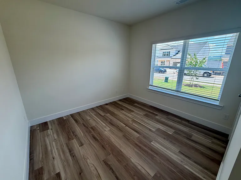 3796 Hawks Creek Dr — Photo 32