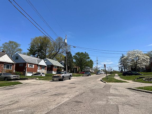 4th image of 1500 Balfour Ln