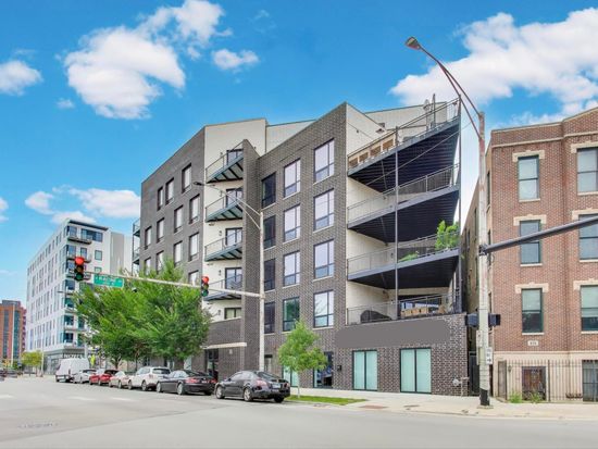 613 N Ogden Ave #2E, Chicago, IL 60642