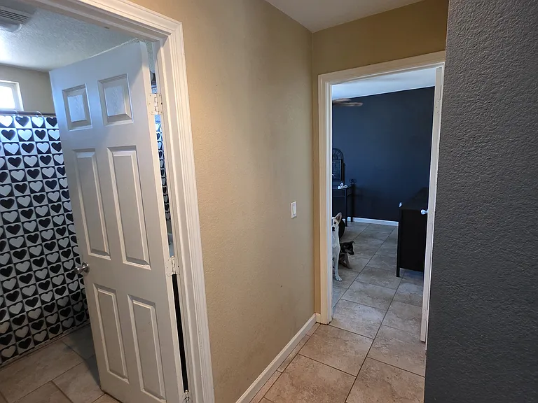 112 S Lake Ave — Photo 6