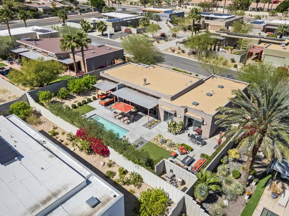 1069 Azure Ct, Palm Springs, CA 92262